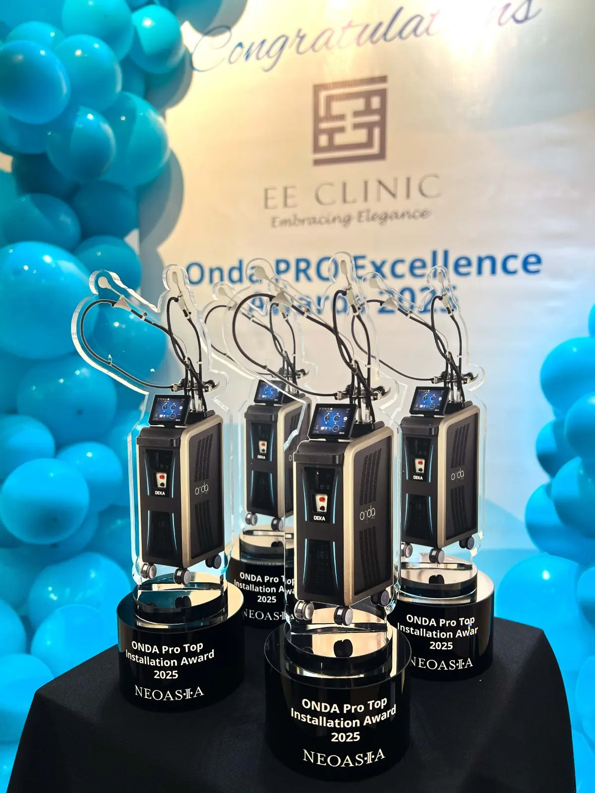 Onda Pro Top Installation Award 2025 trophies displayed at EE Clinic